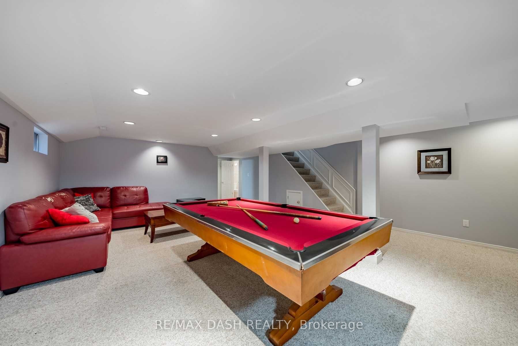21 Mayvern Cres