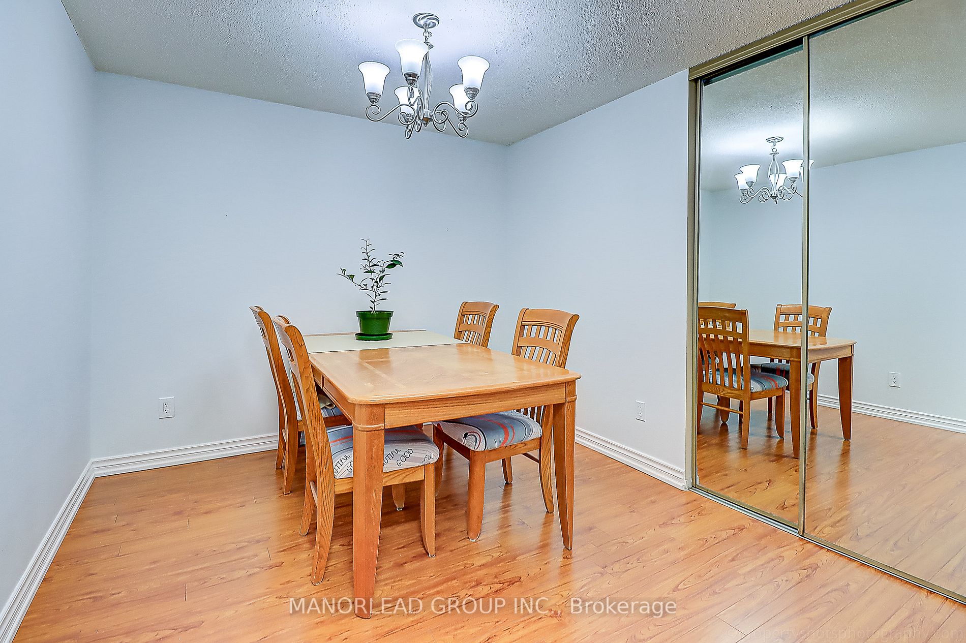 326 Major Mackenzie Dr, #510