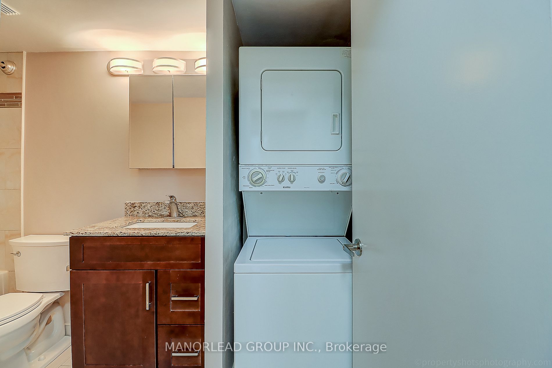 326 Major Mackenzie Dr, #510