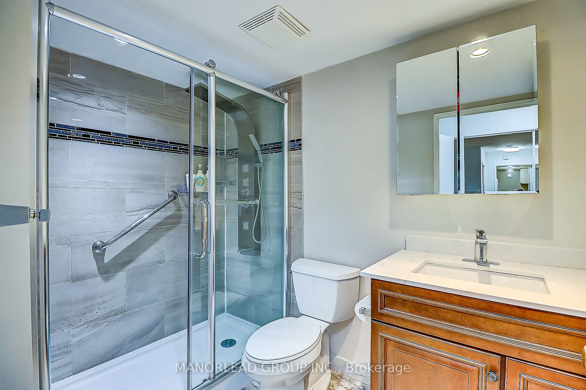 326 Major Mackenzie Dr, #510