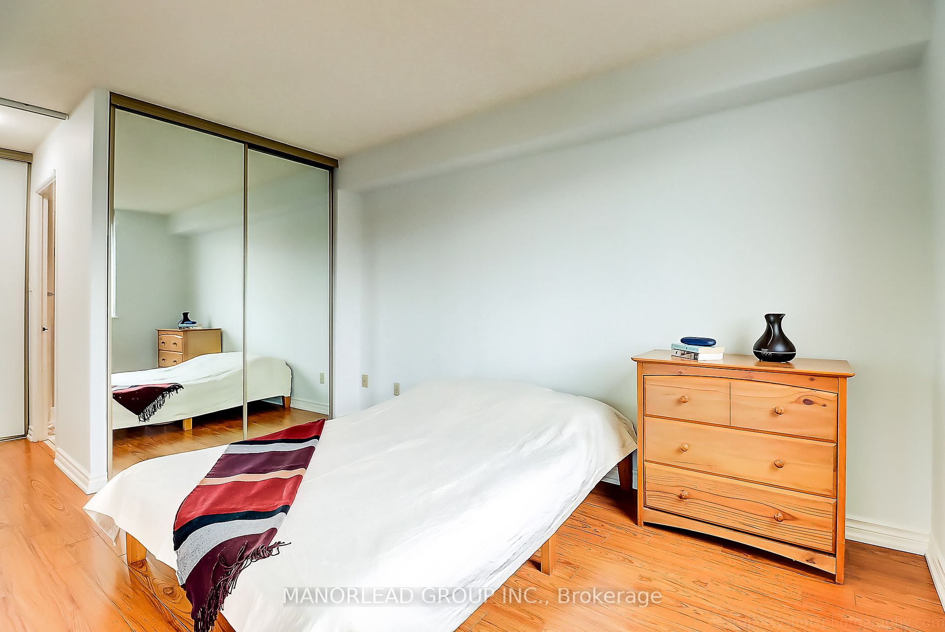 326 Major Mackenzie Dr, #510
