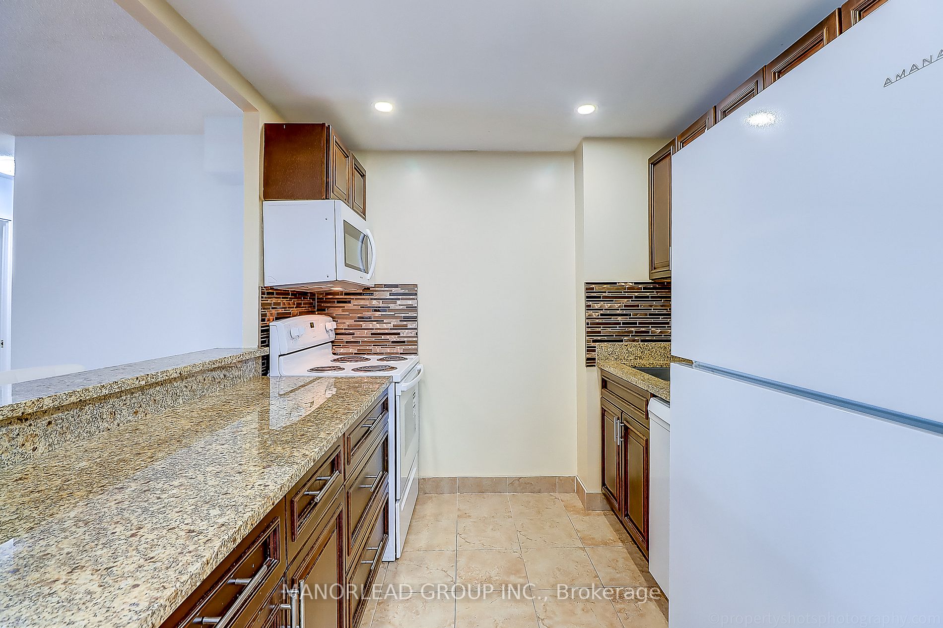 326 Major Mackenzie Dr, #510