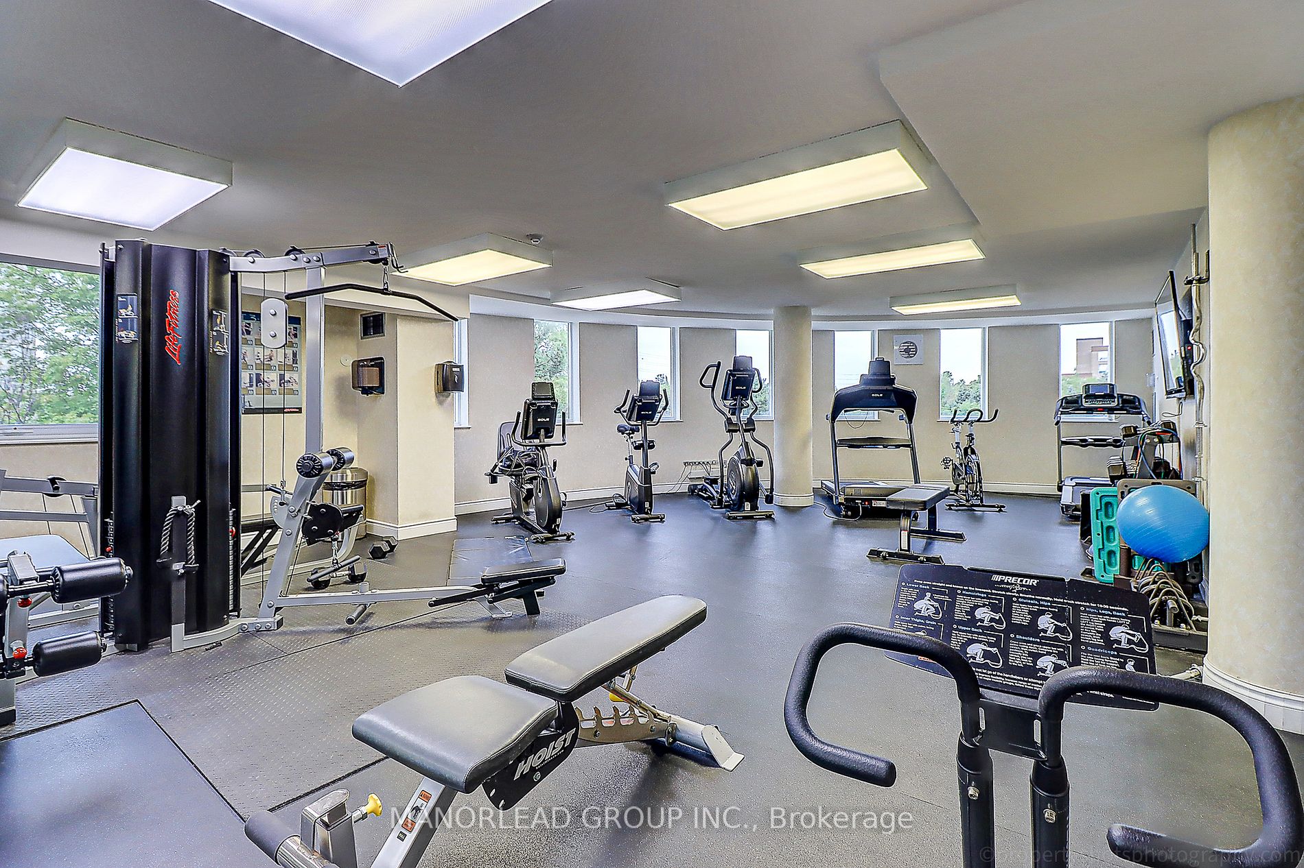 326 Major Mackenzie Dr, #510