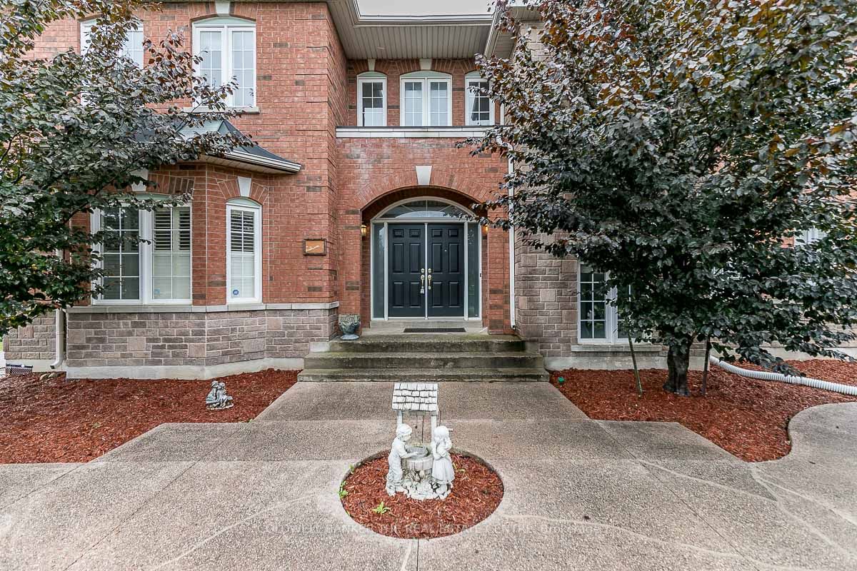 122 Mactaggart Dr