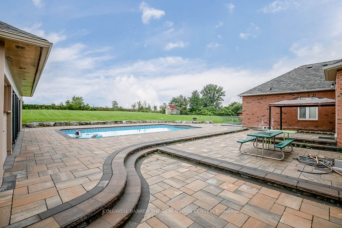 122 Mactaggart Dr