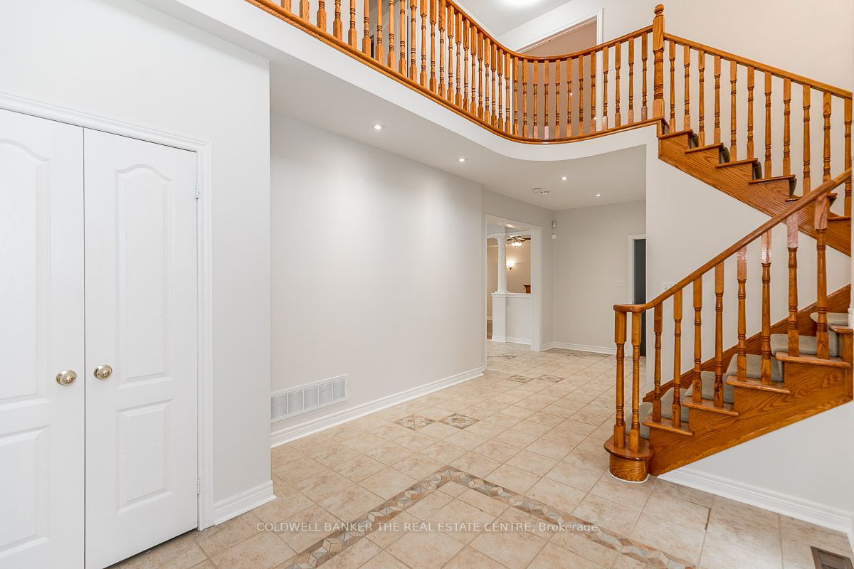122 Mactaggart Dr