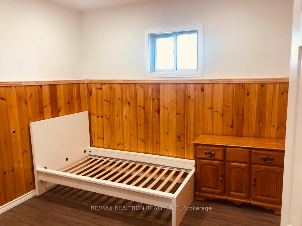42 Imperial Cres