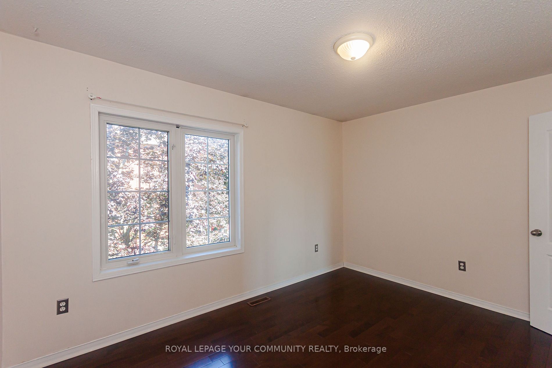 39 Sandlewood Crt, #39