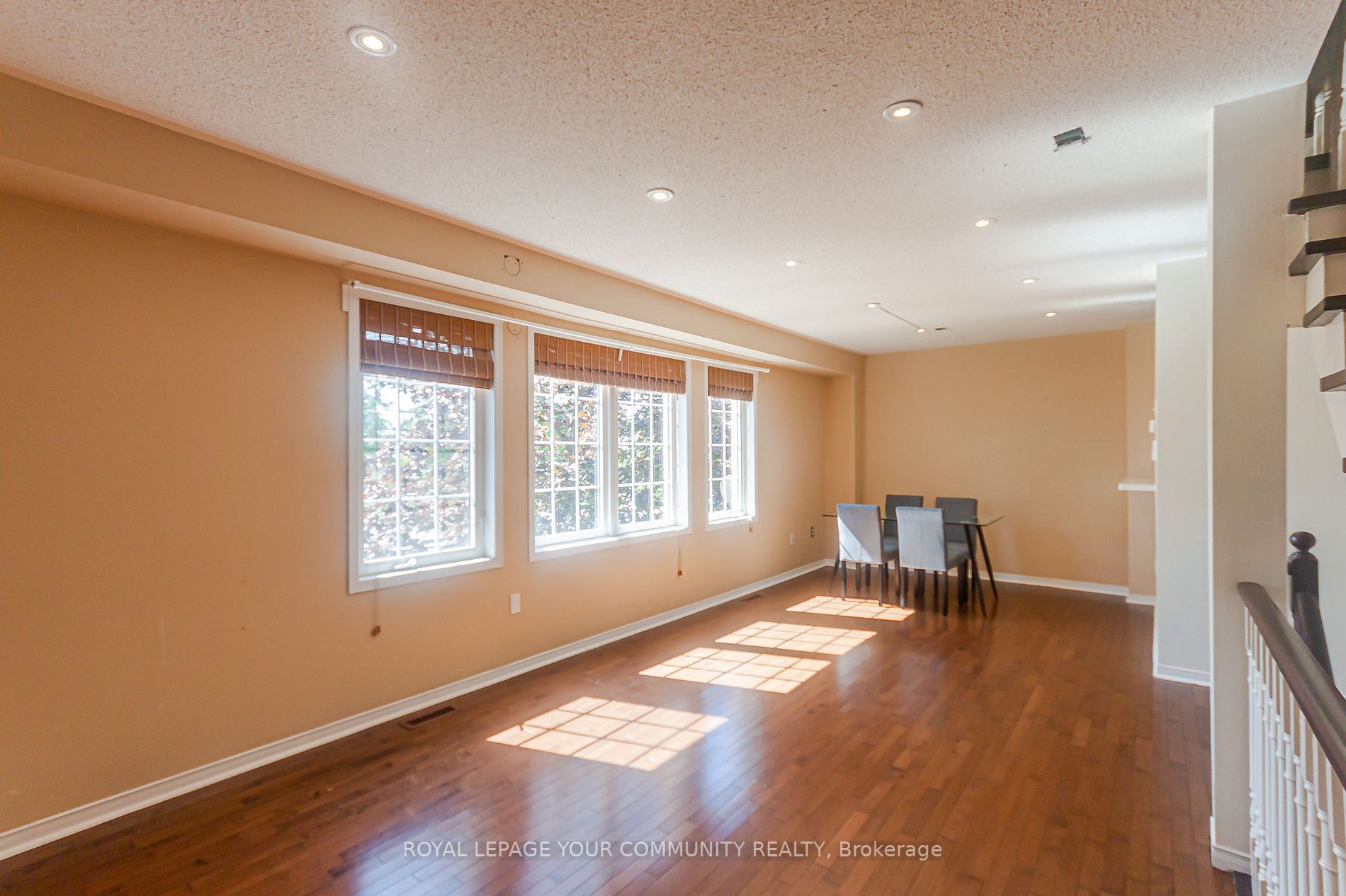 39 Sandlewood Crt, #39