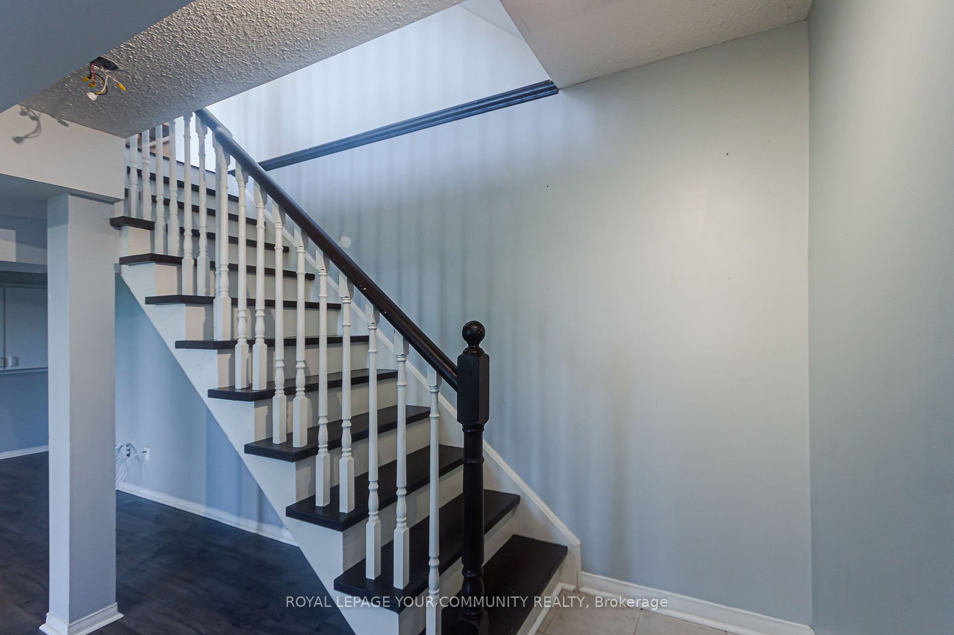 39 Sandlewood Crt, #39