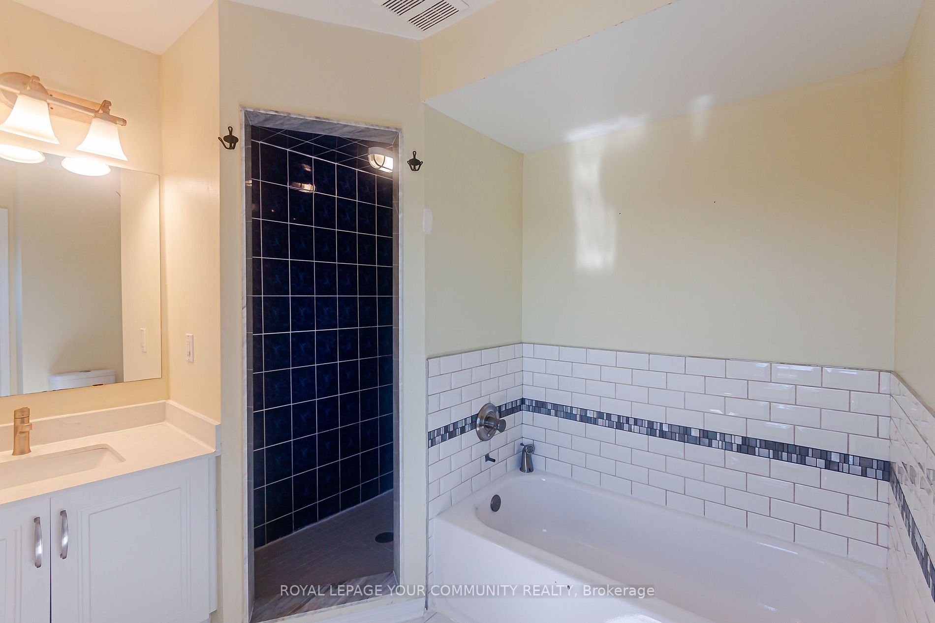 39 Sandlewood Crt, #39