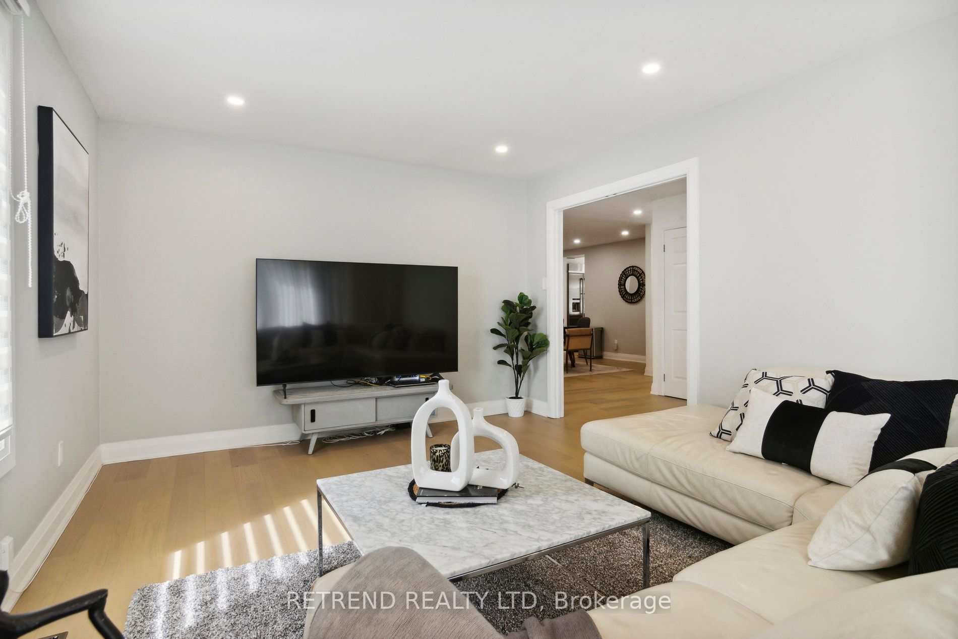 3 Swanage Dr