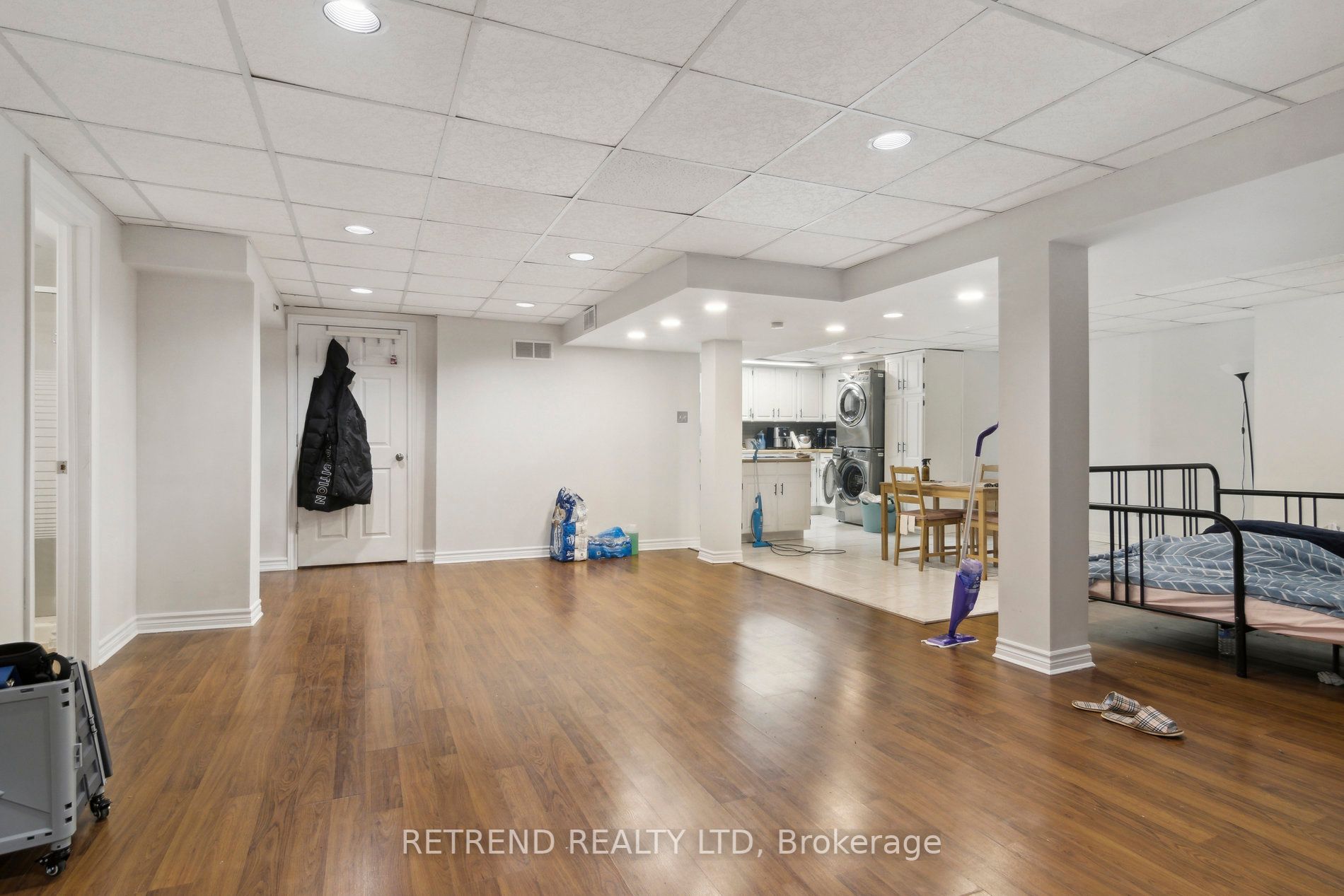 3 Swanage Dr