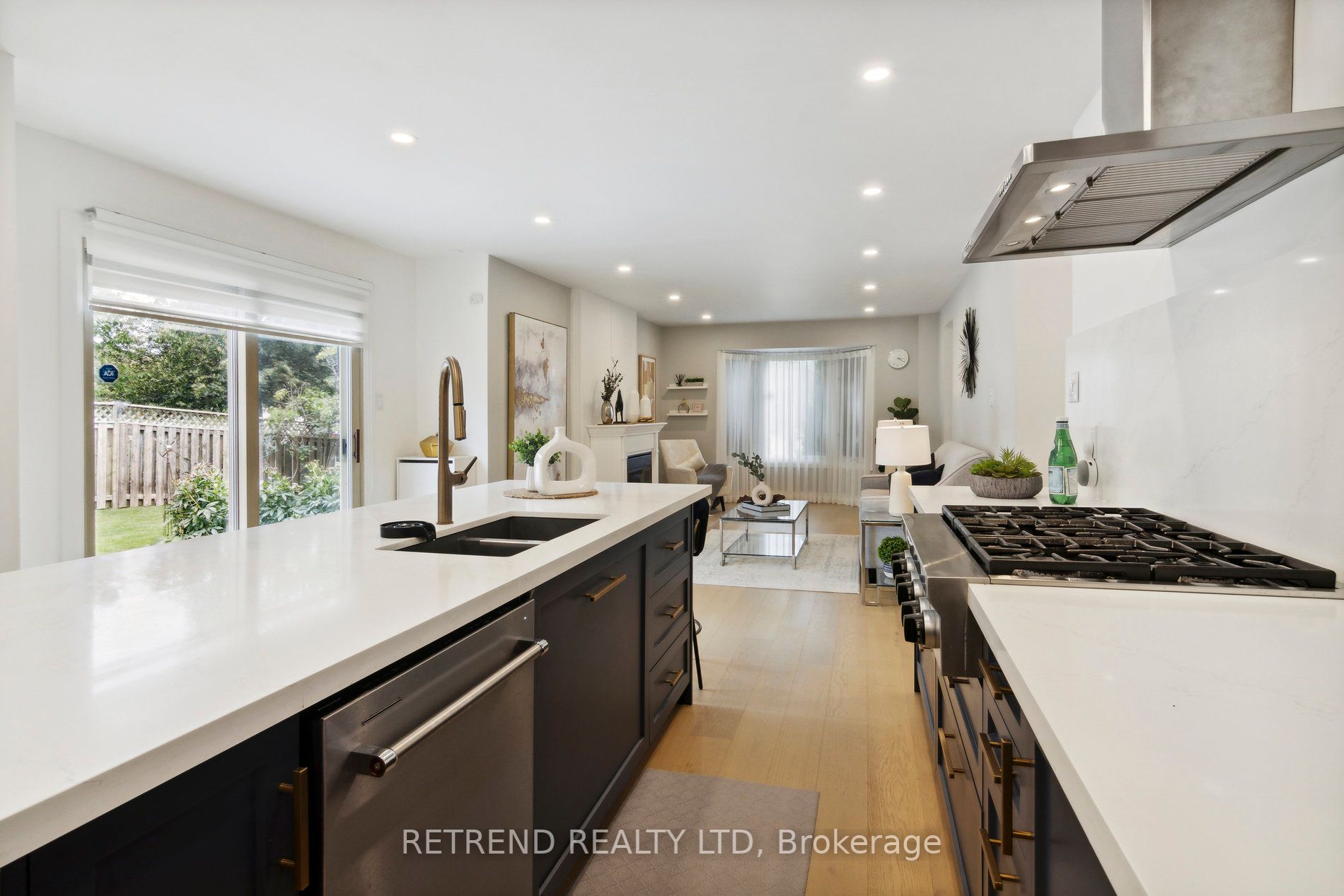 3 Swanage Dr