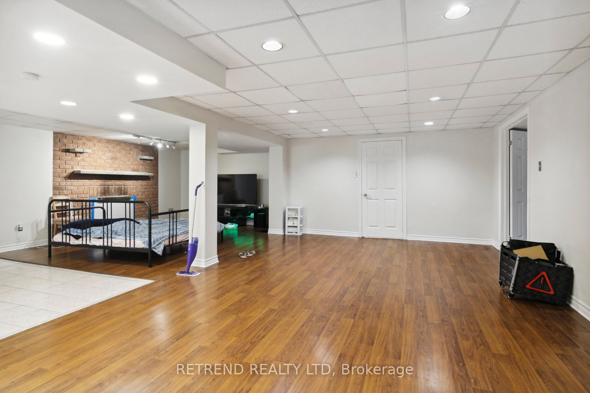 3 Swanage Dr