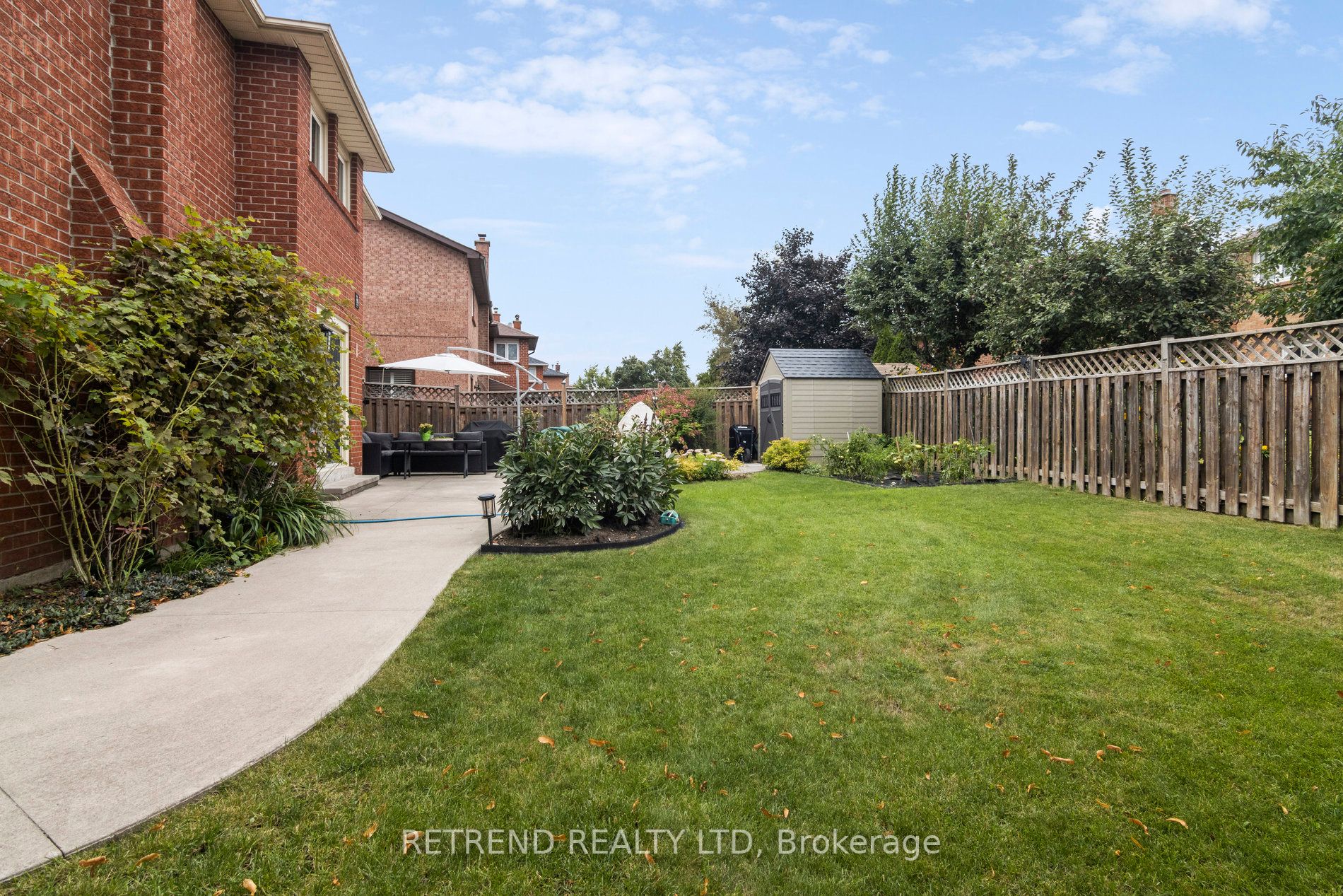 3 Swanage Dr