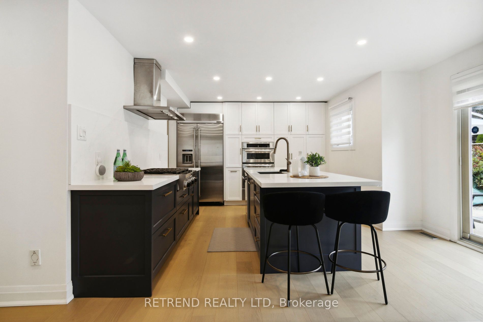 3 Swanage Dr