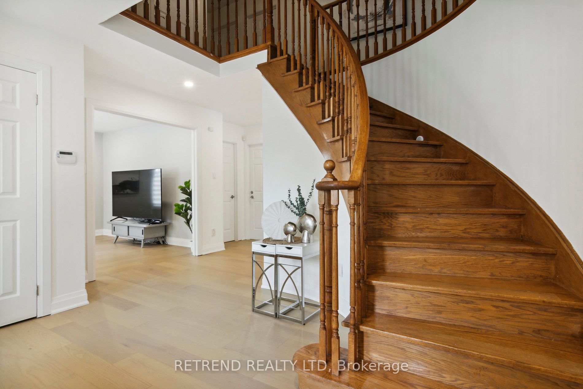 3 Swanage Dr