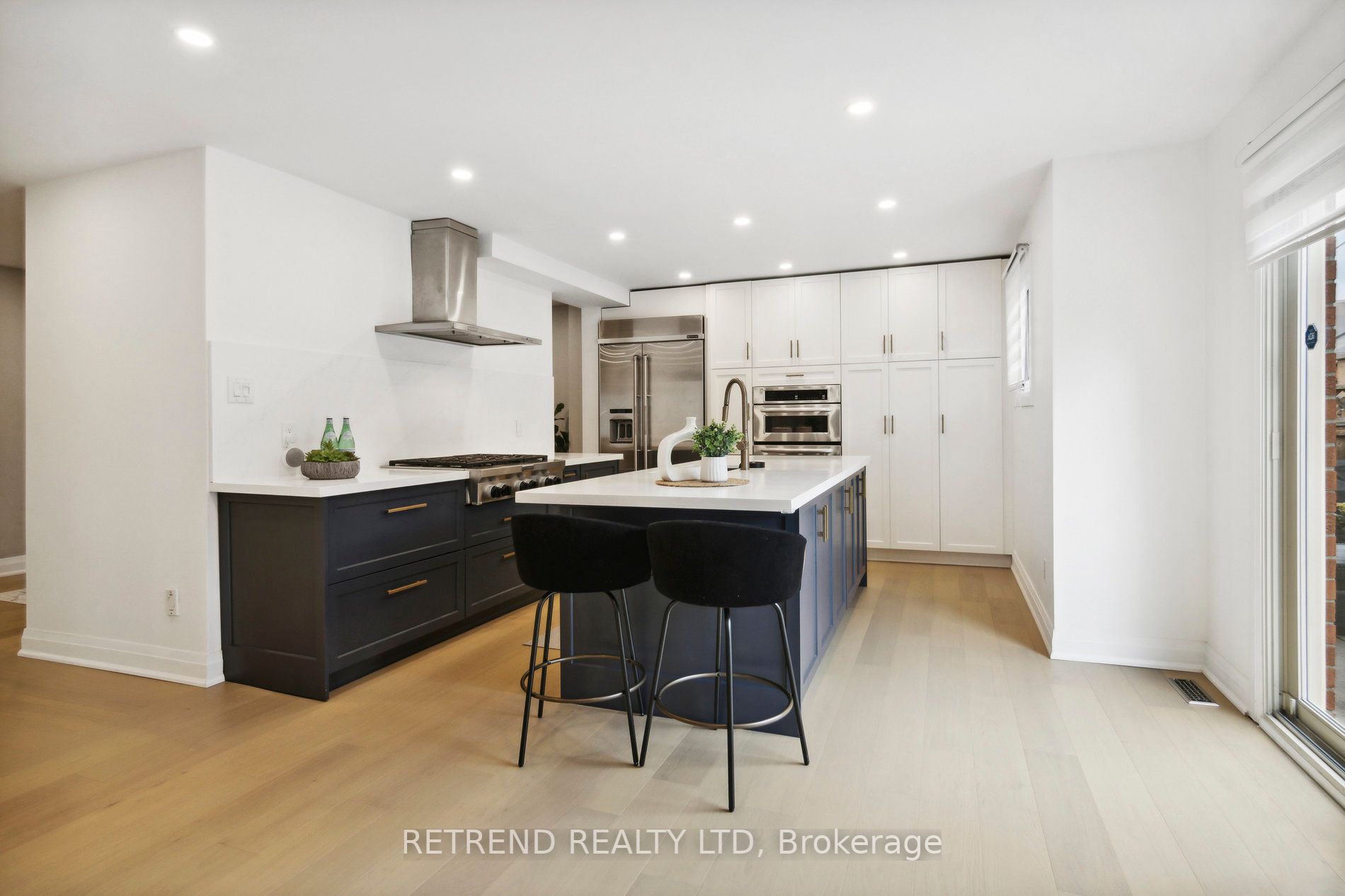 3 Swanage Dr