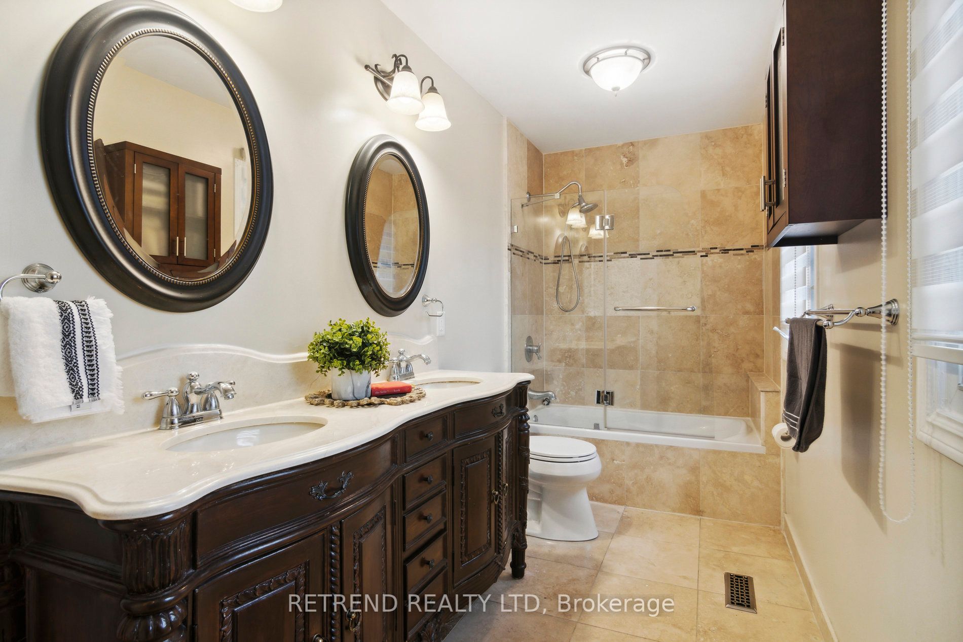 3 Swanage Dr