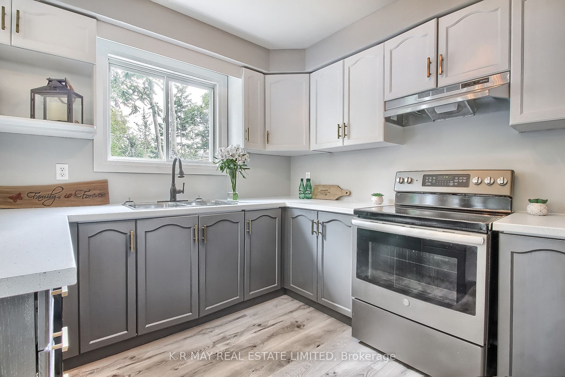 14 Glenn Gould Cres