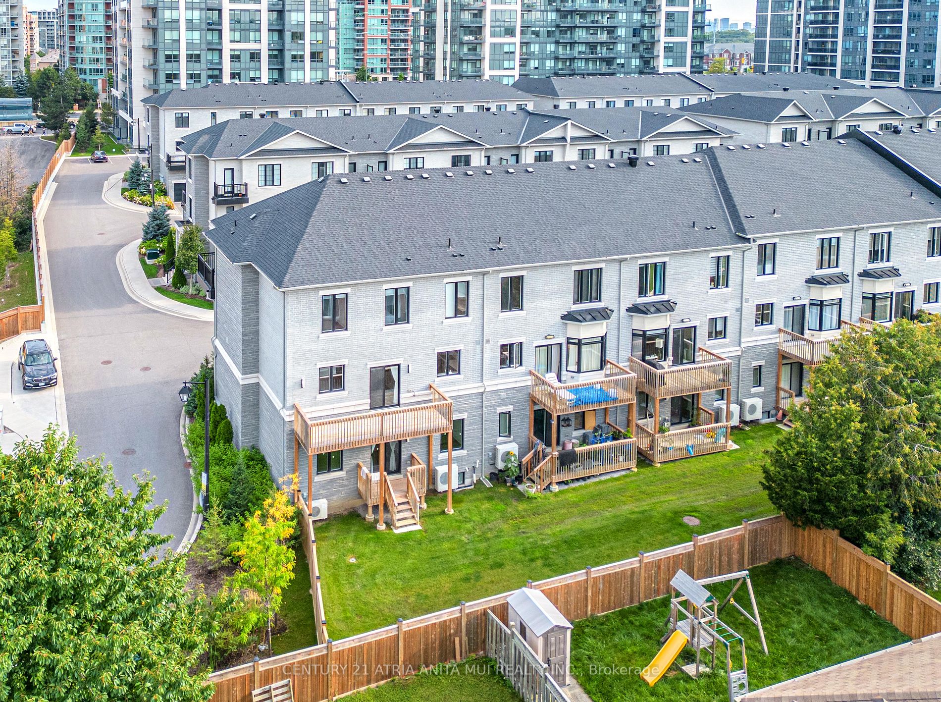 386 Highway 7 E, #Th8