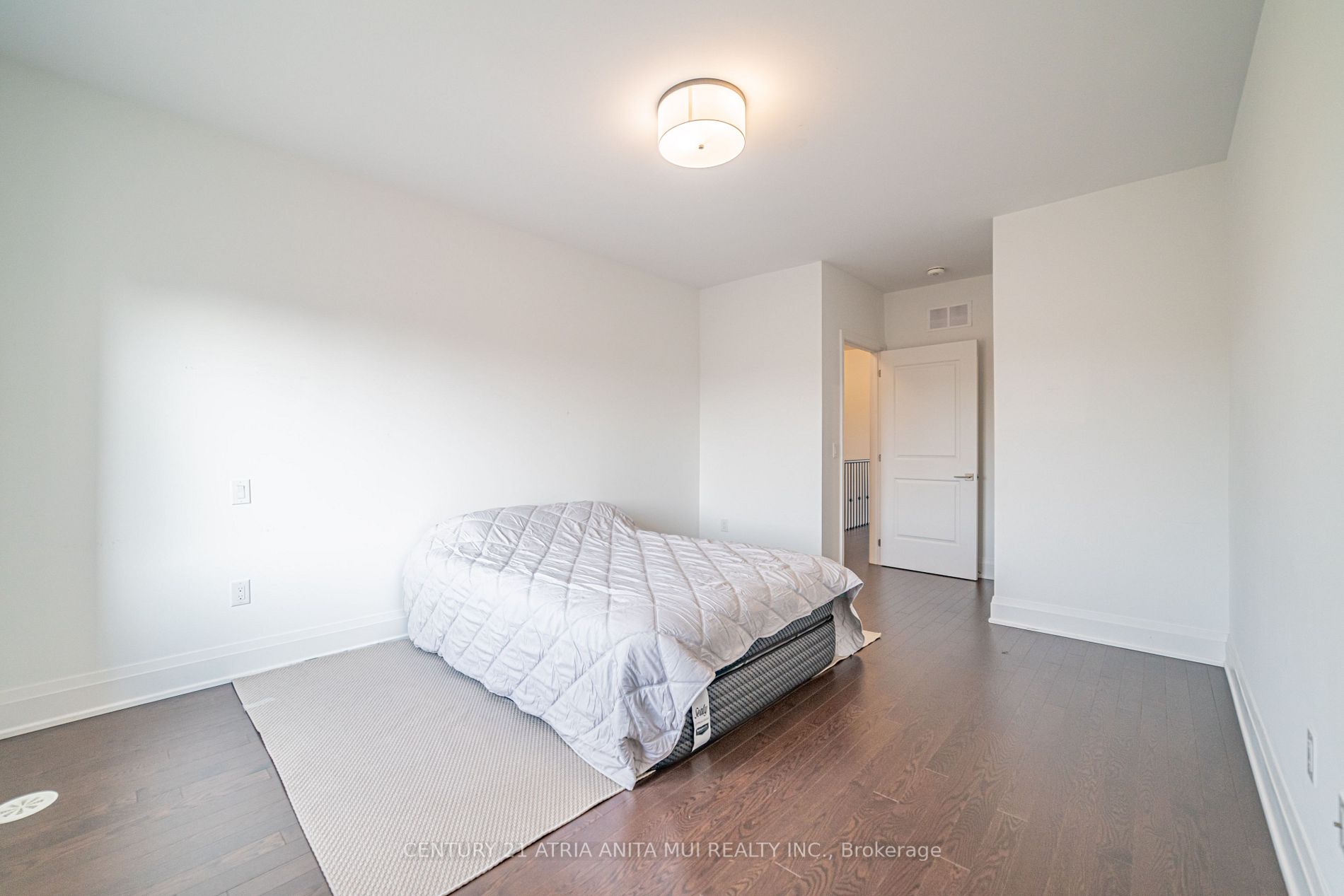 386 Highway 7 E, #Th8