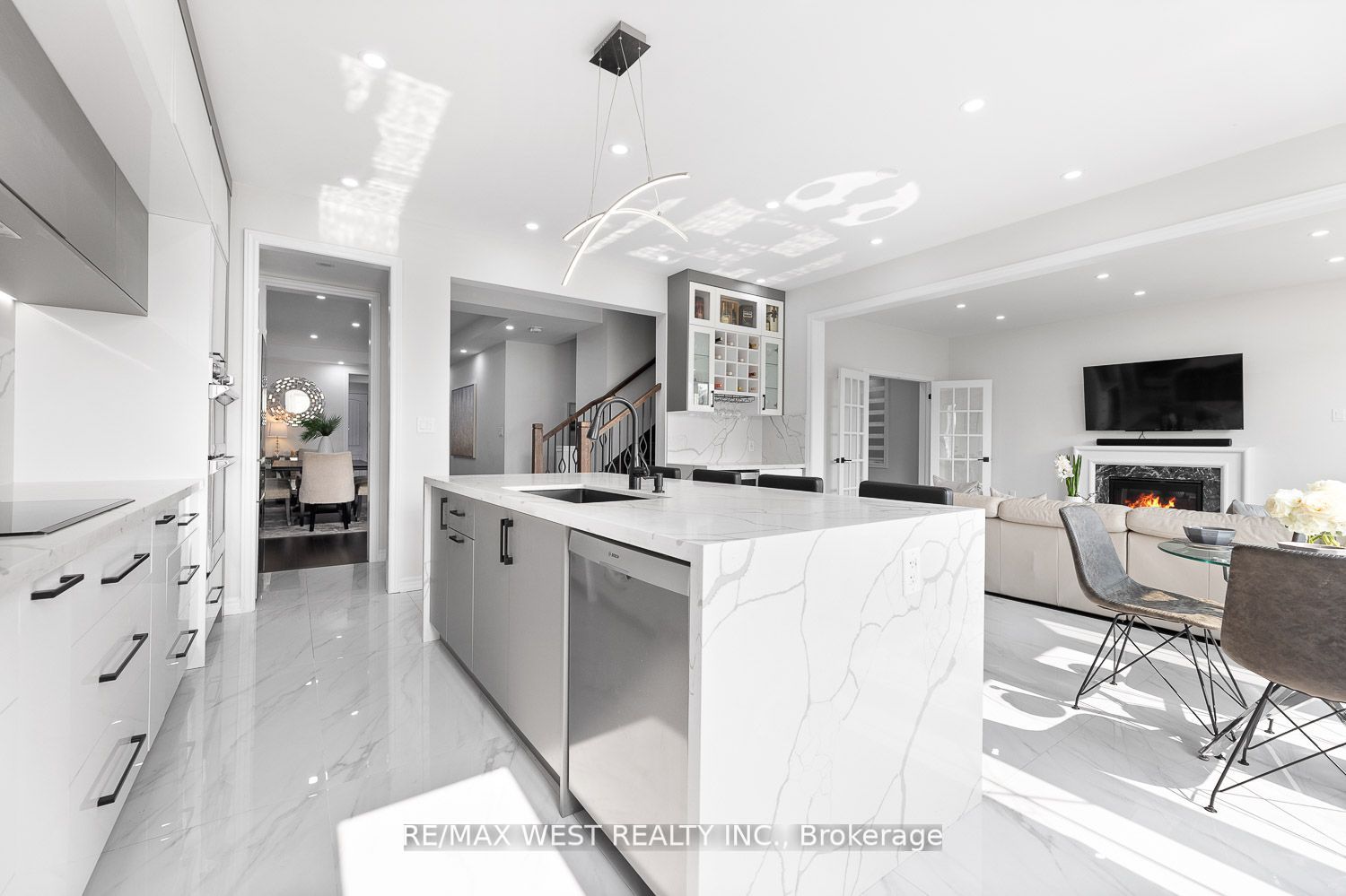 175 Stevenson Cres
