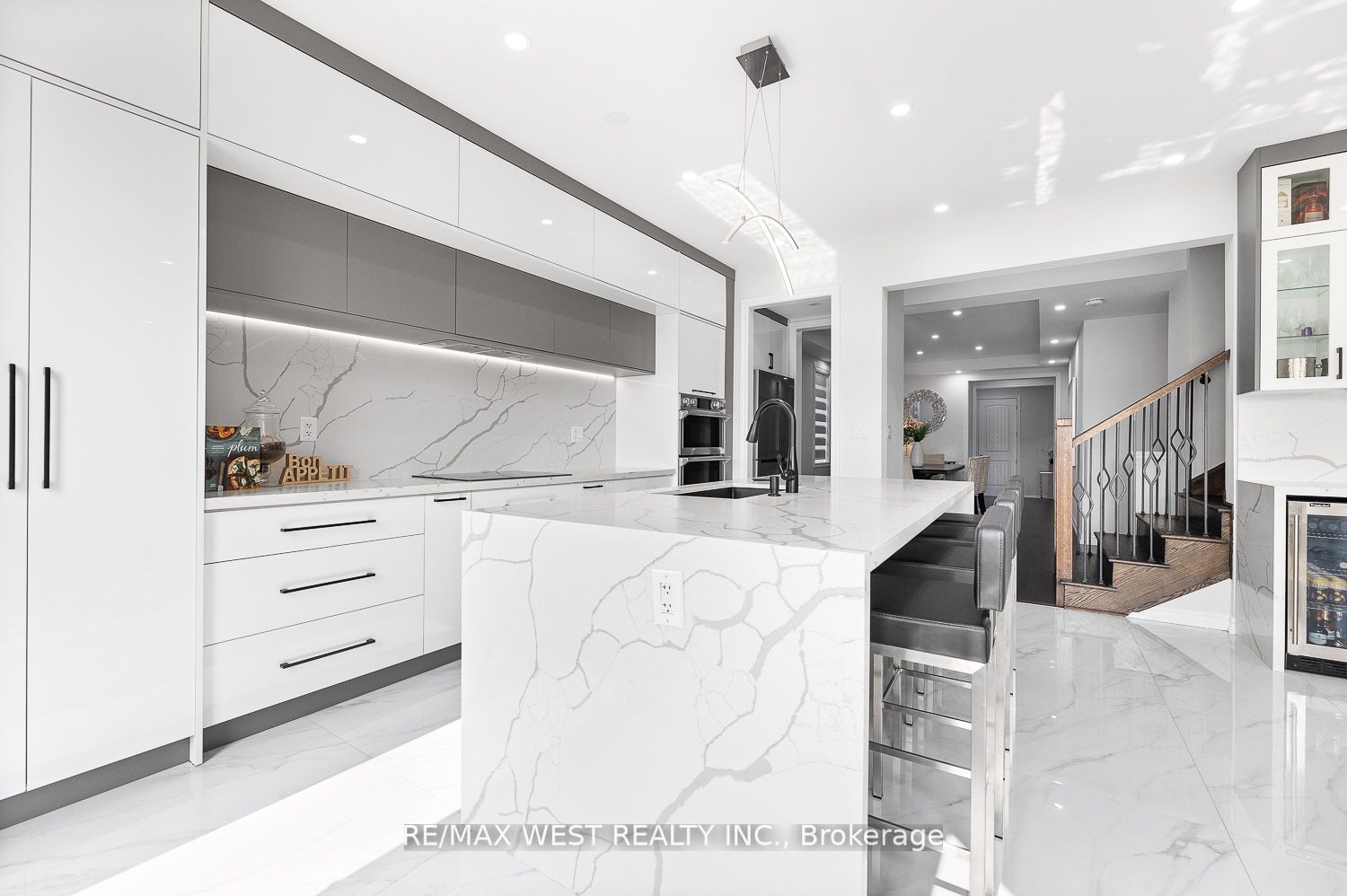 175 Stevenson Cres