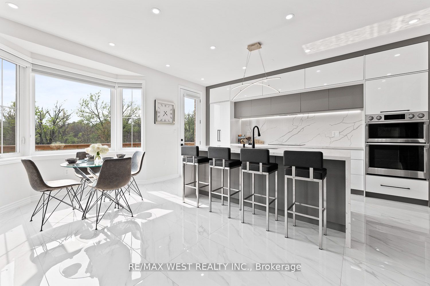 175 Stevenson Cres