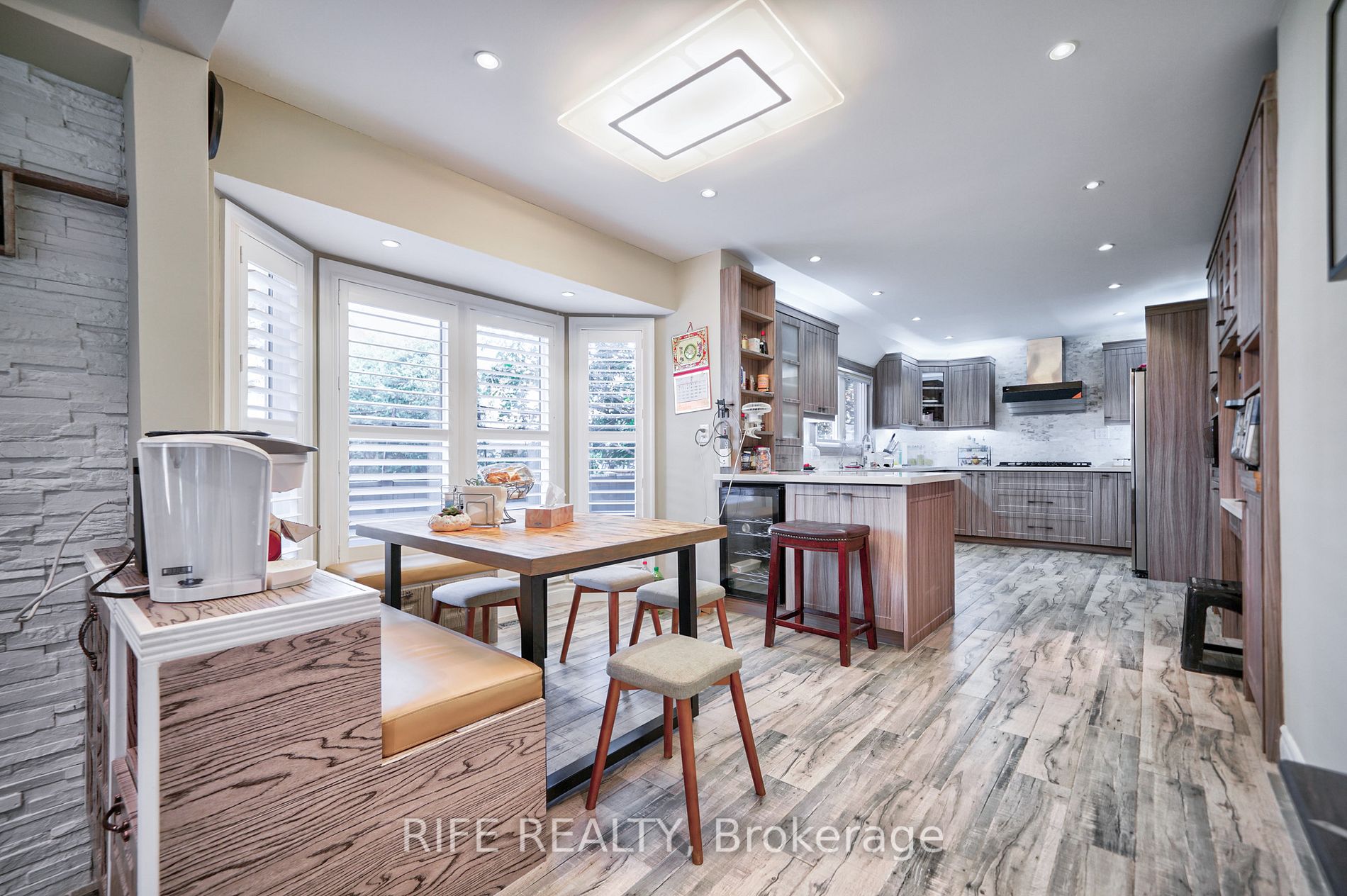 66 Greencroft Cres