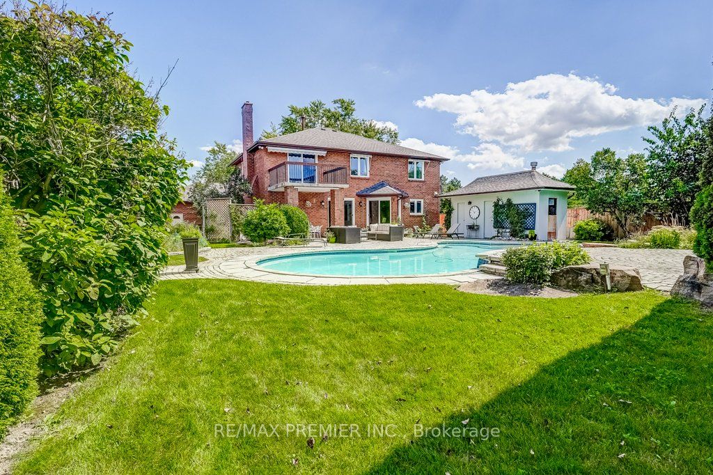28 Bridgend Crt S