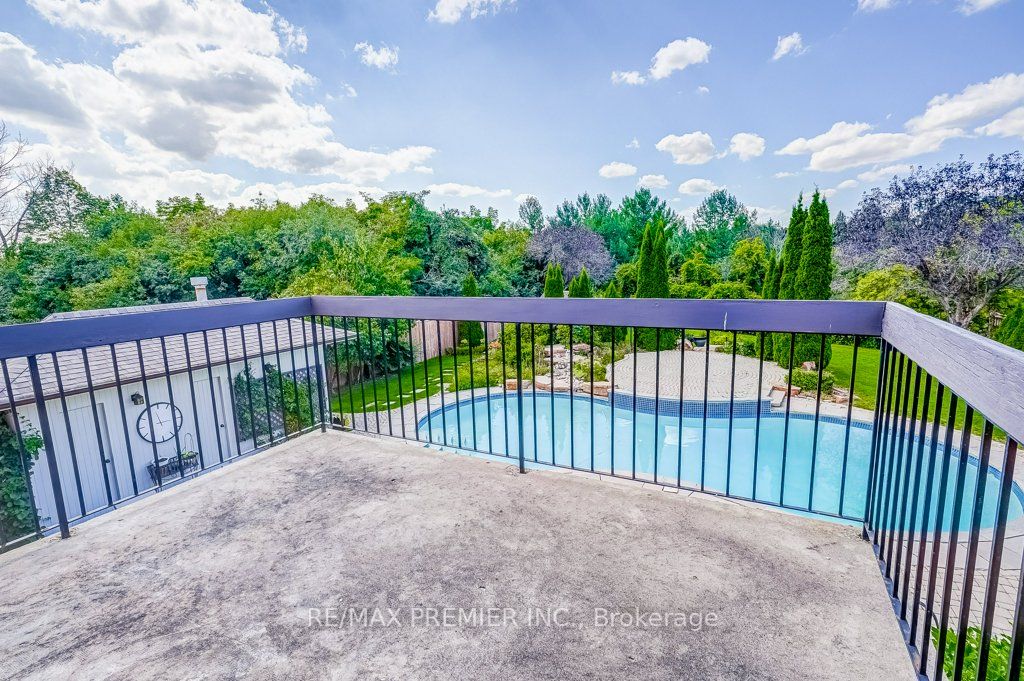 28 Bridgend Crt S