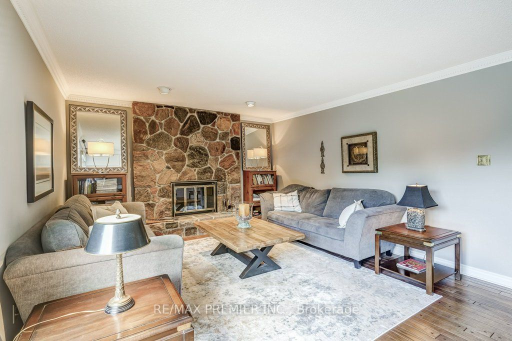28 Bridgend Crt S