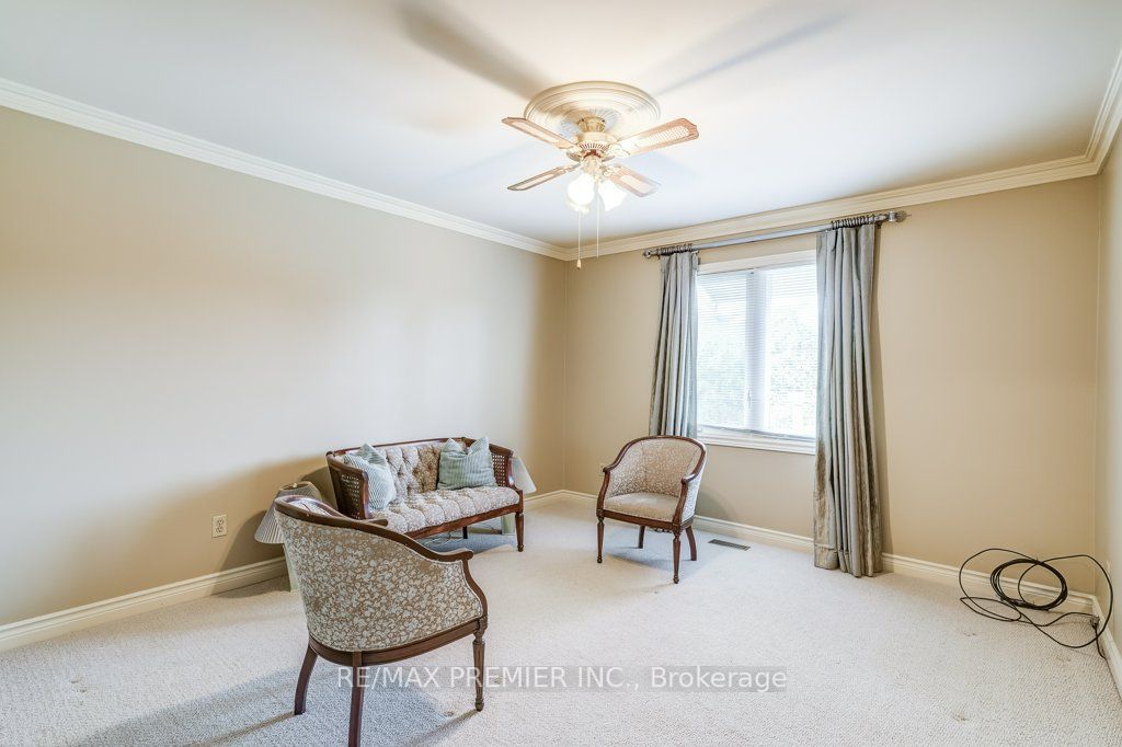 28 Bridgend Crt S