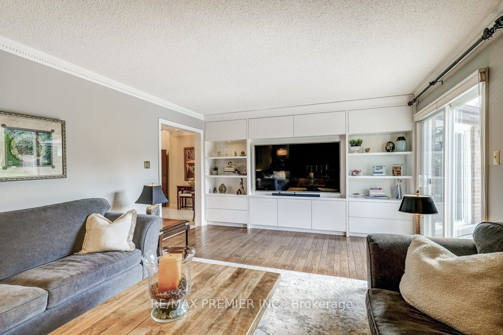 28 Bridgend Crt S