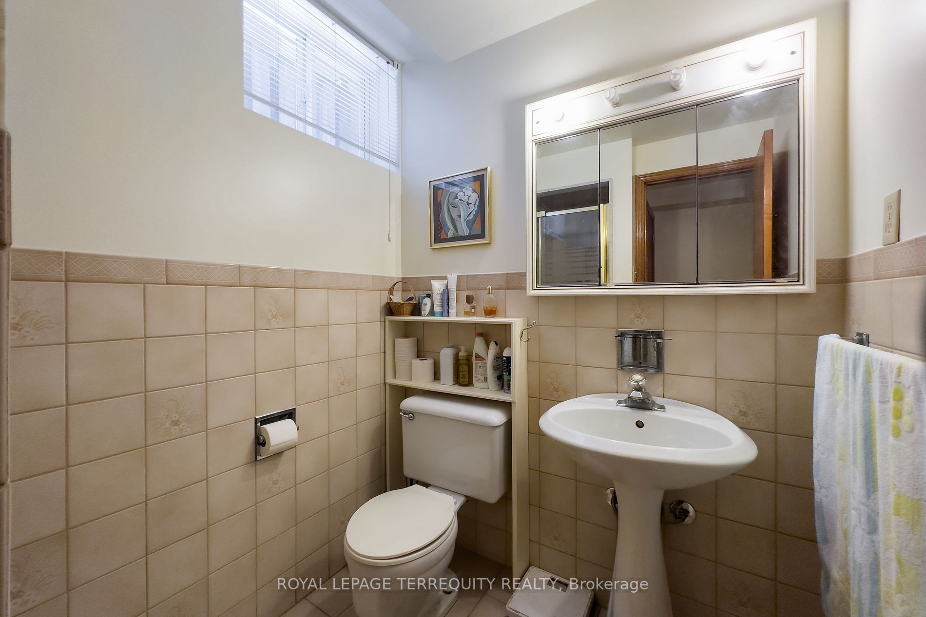 54 Roxana Ave