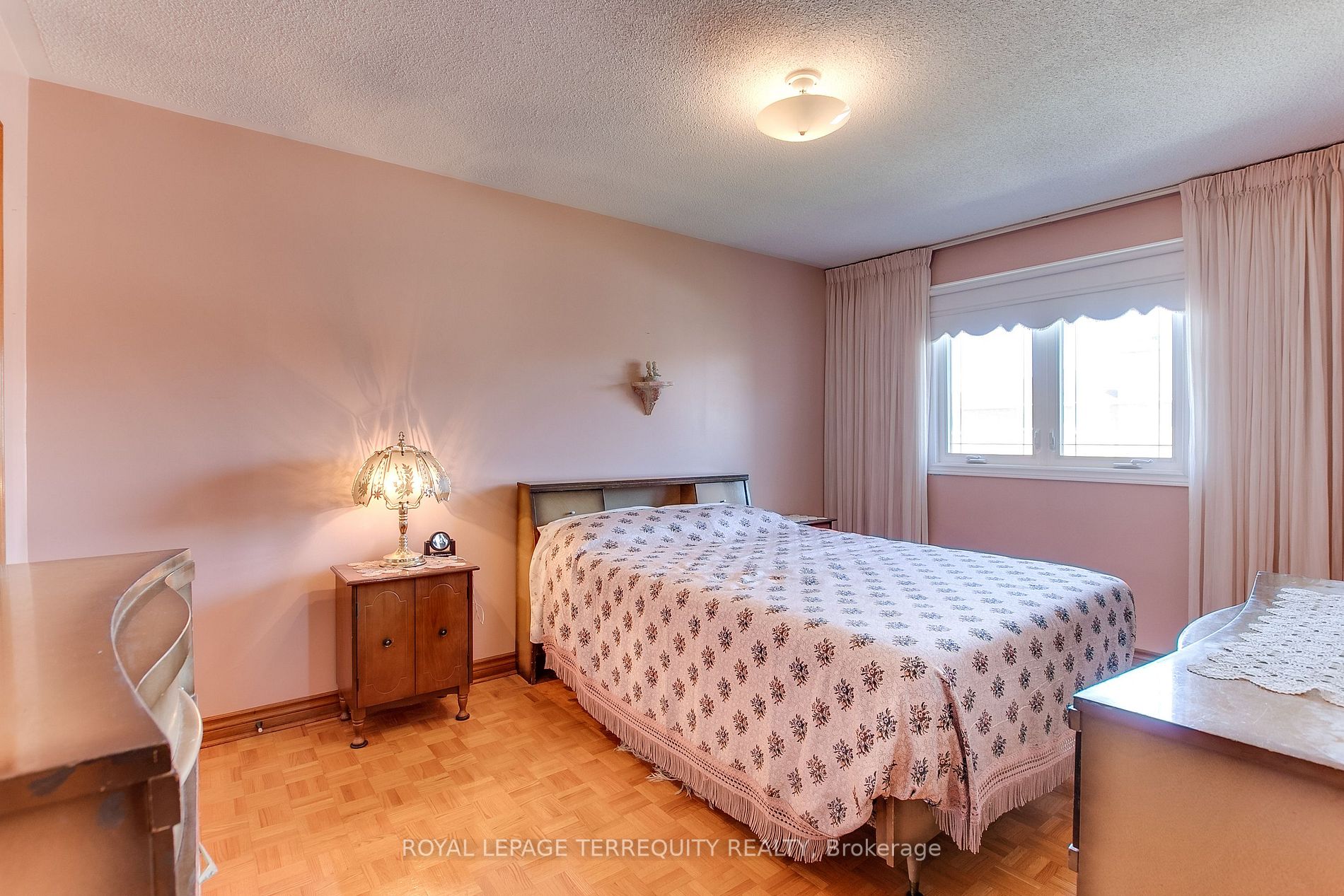 54 Roxana Ave