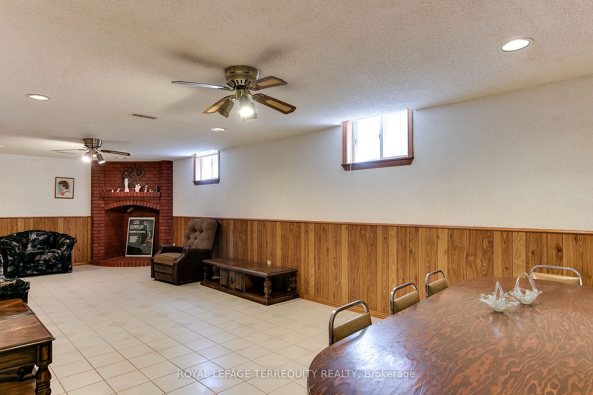 54 Roxana Ave