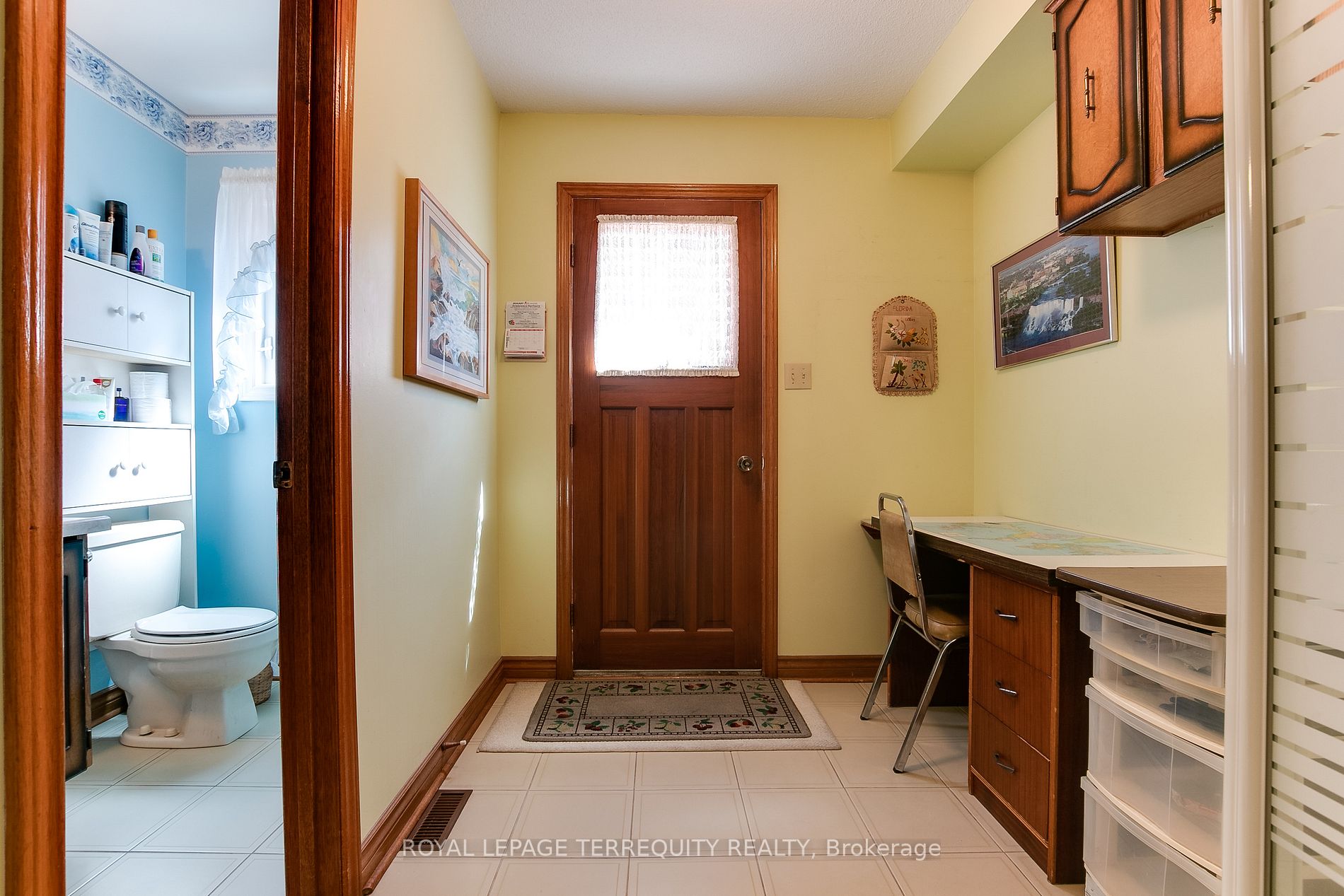 54 Roxana Ave