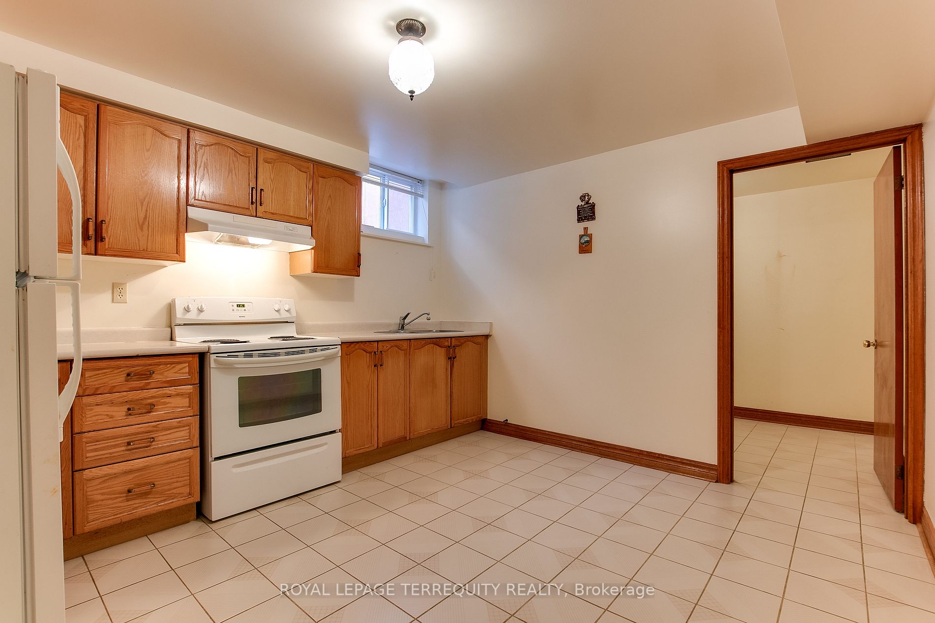 54 Roxana Ave