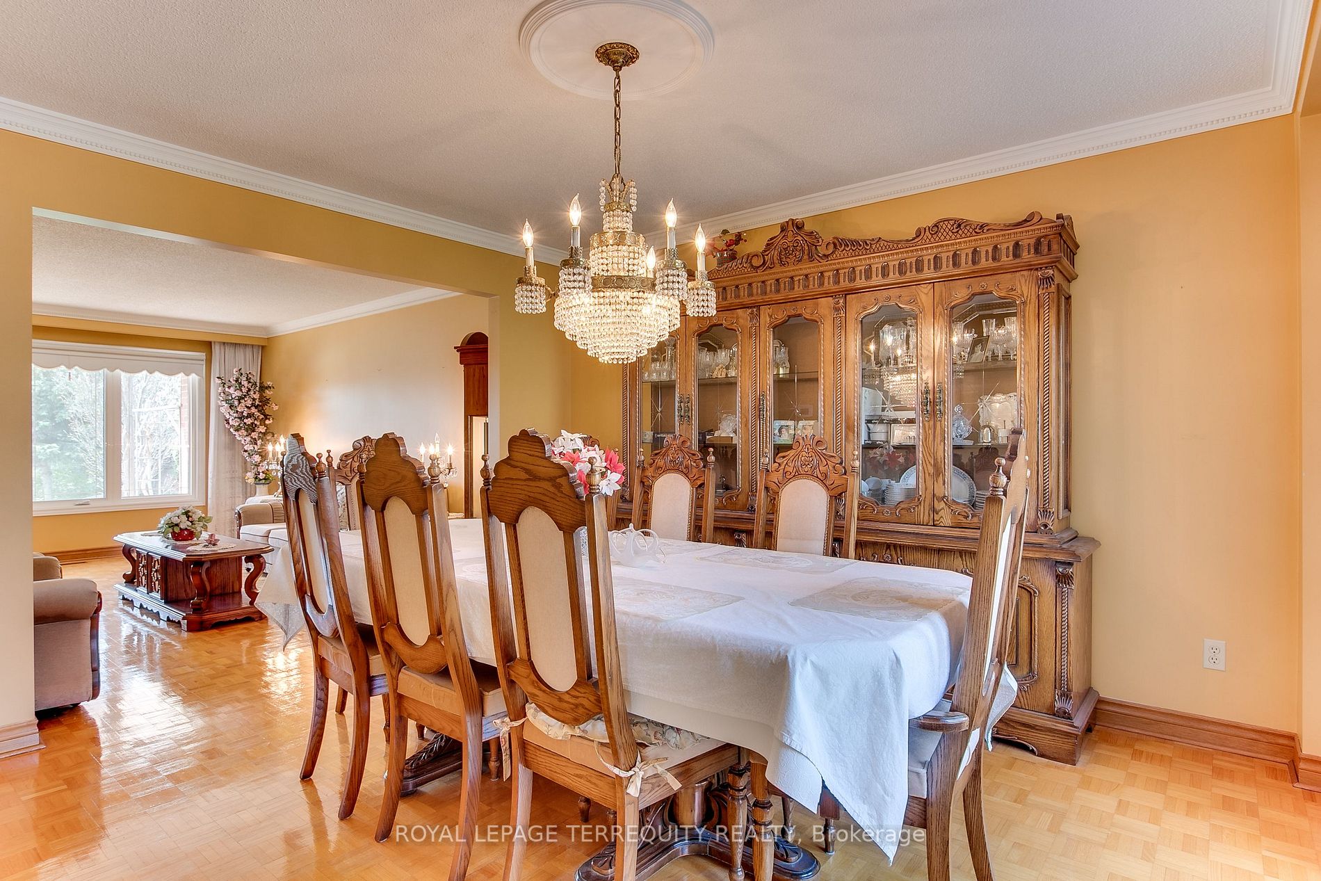 54 Roxana Ave