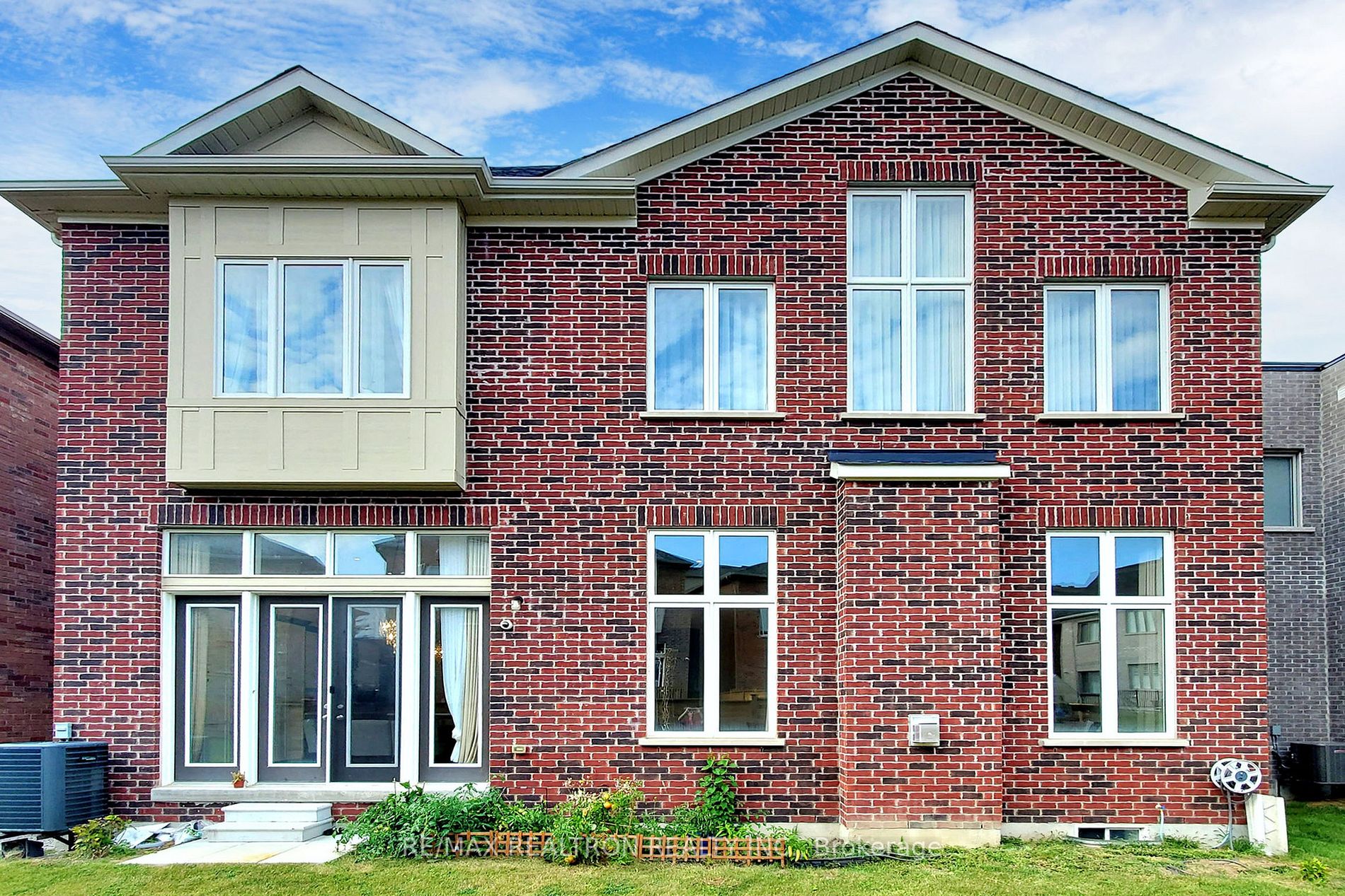 163 Hillsview Drive