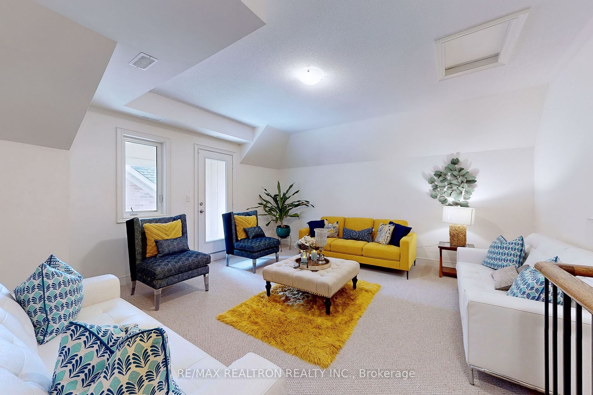 163 Hillsview Drive