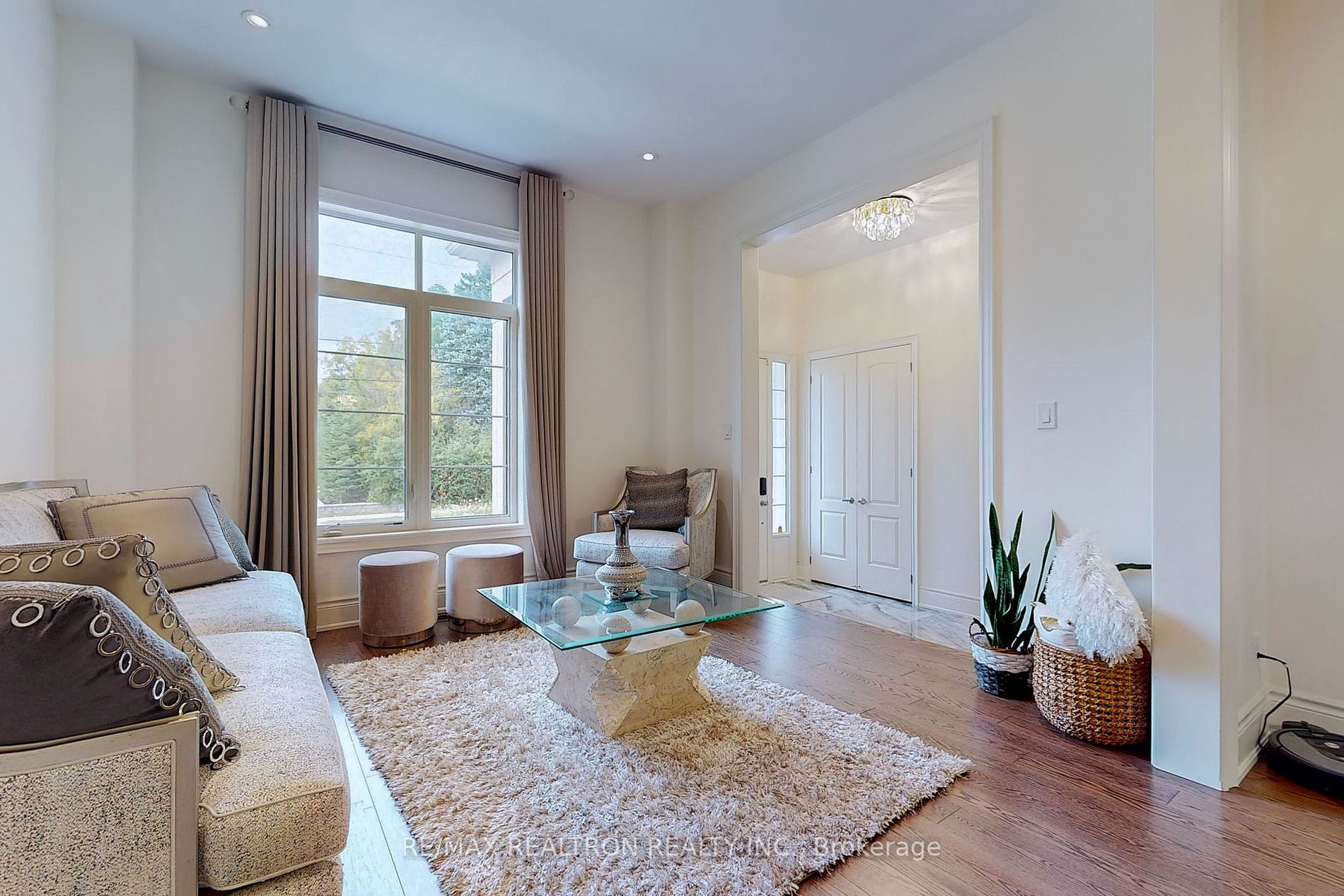 163 Hillsview Drive