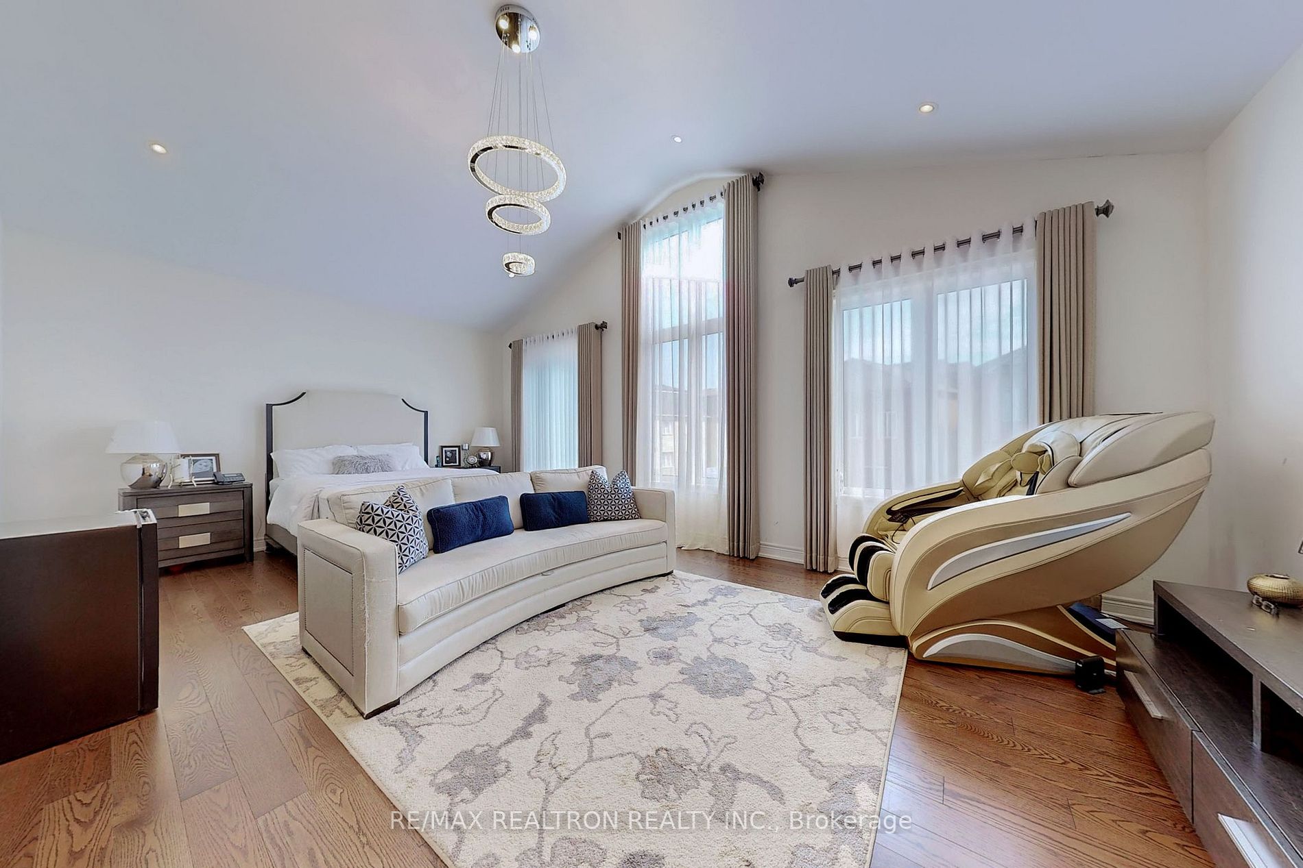 163 Hillsview Drive