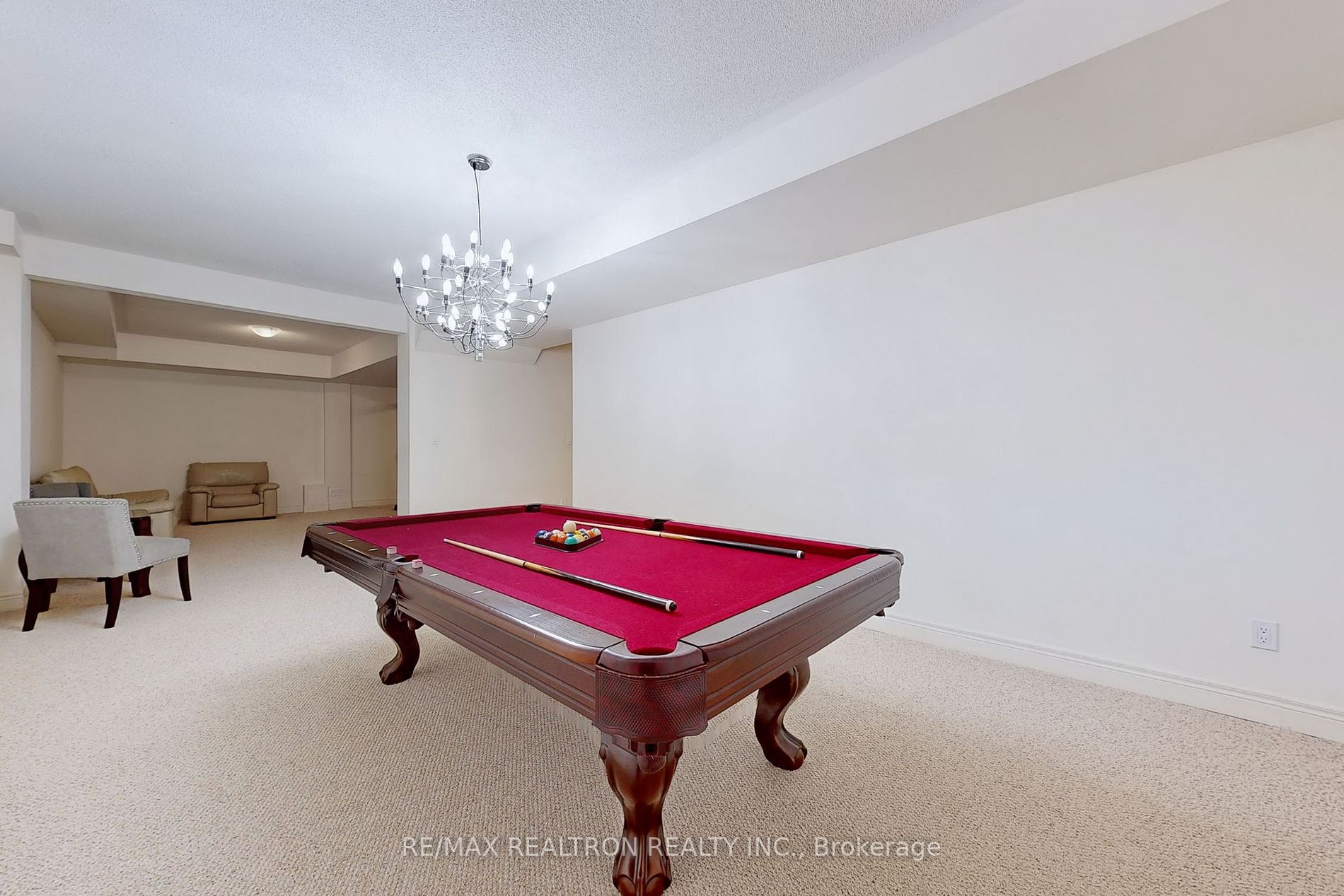 163 Hillsview Drive