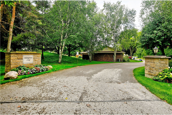 90 Parklawn Blvd N, Brock