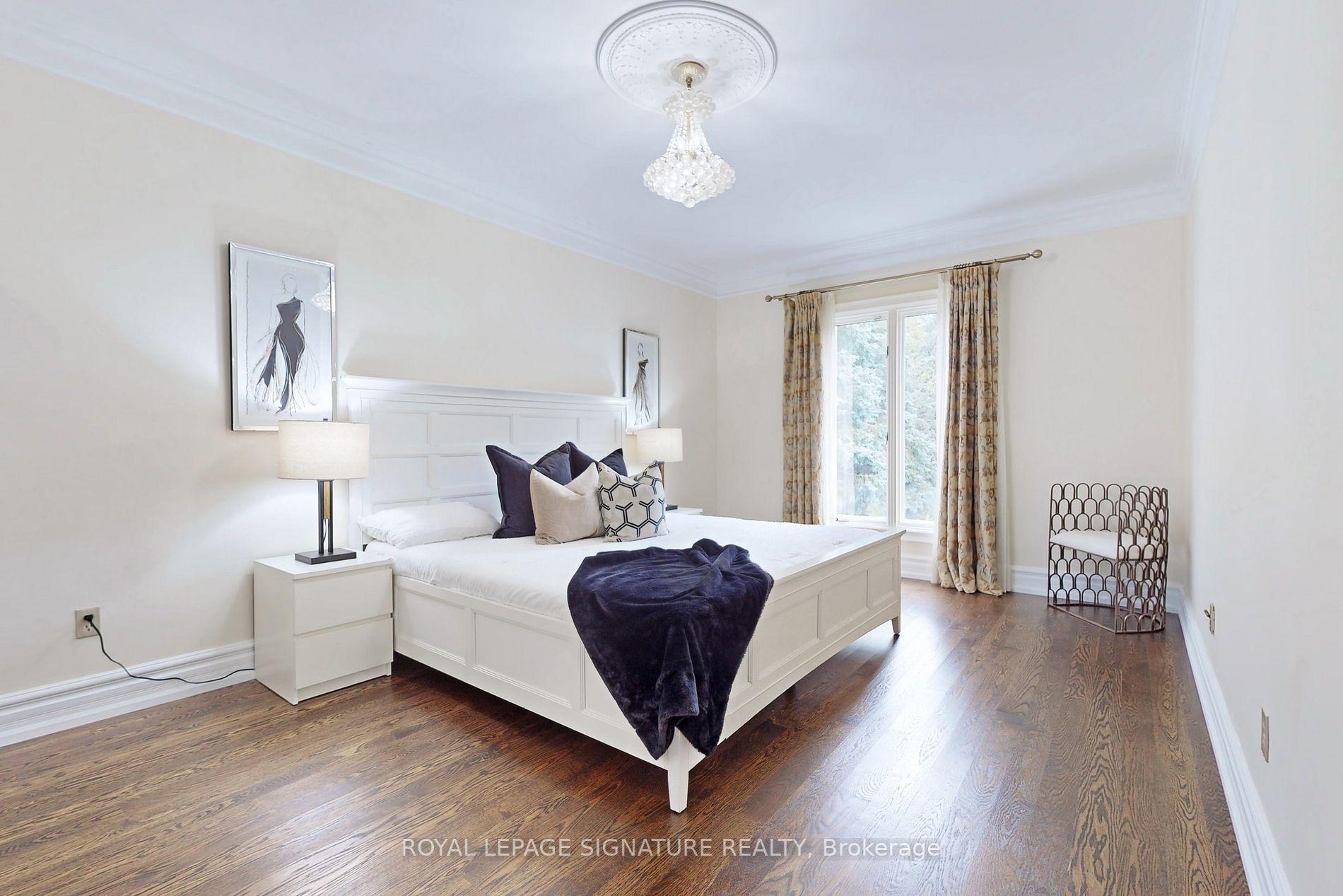 305 Woodland Acres Crescent