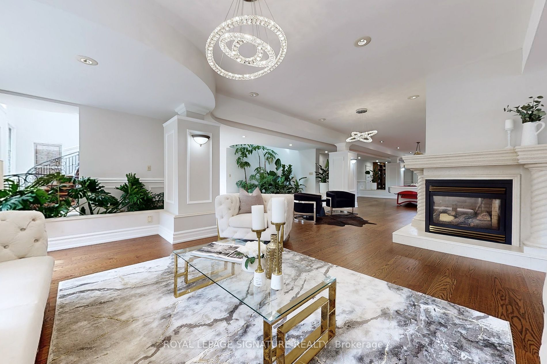 305 Woodland Acres Crescent